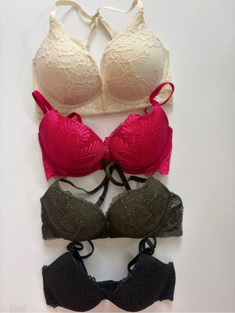 4 pack bundle Lace Women's Push-Up Bras - Cream, Fuchsia, Olive & Black size 32D
